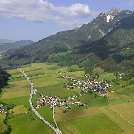 Haus Lukasser Grobming Luaran gambar