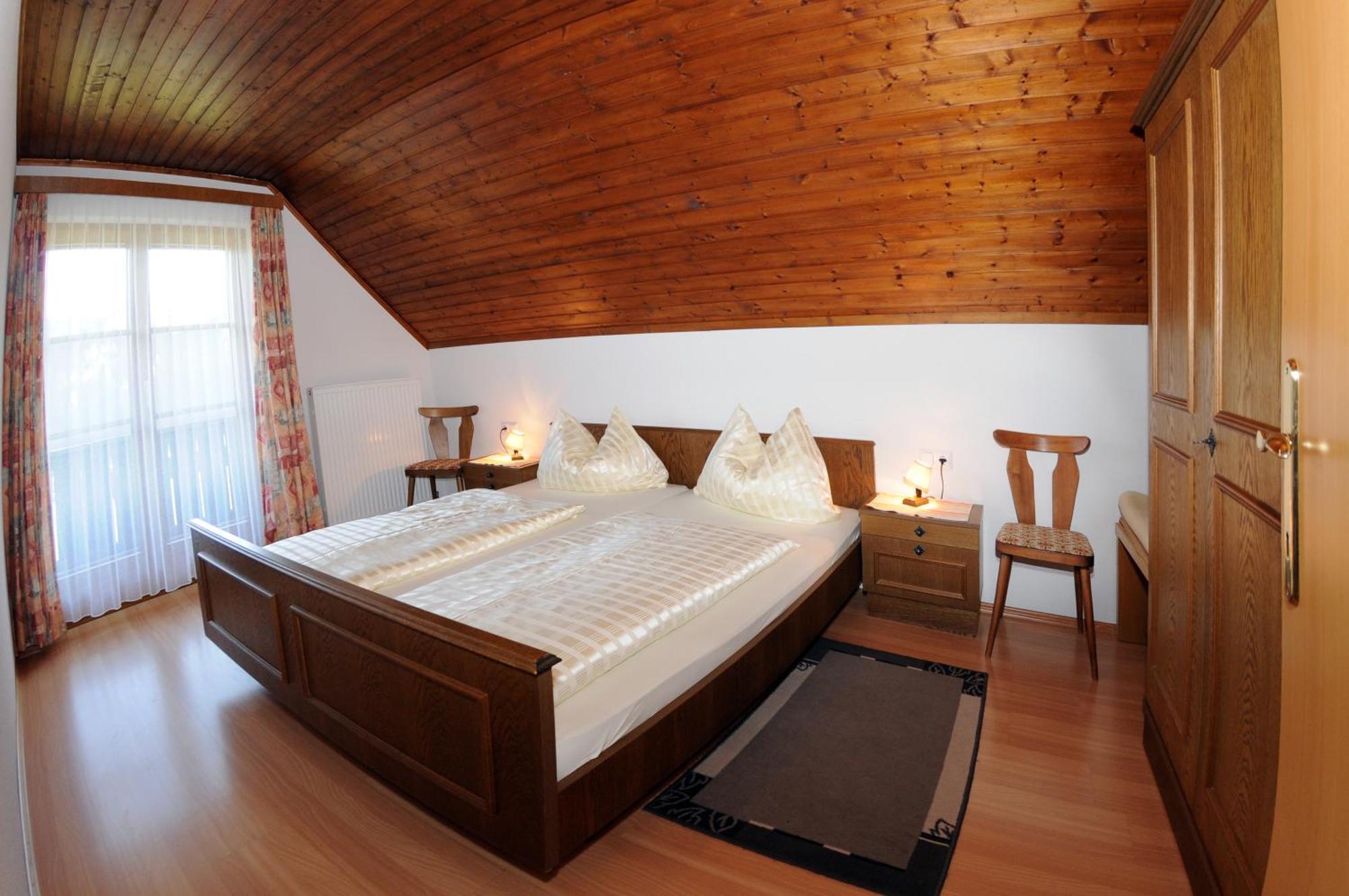 Haus Lukasser Grobming Luaran gambar